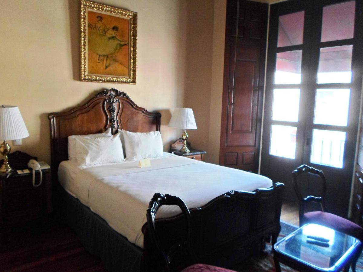 Hotel Virrey De Mendoza Morelia Habitación foto